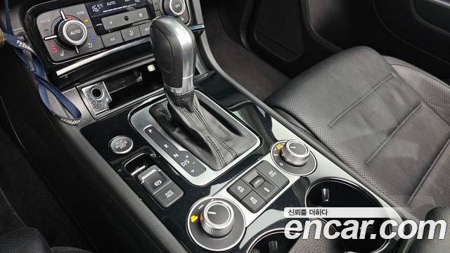 Volkswagen Touareg V6 3.0 TDI Bluemotion Premium 7P5 2016 — фото 9