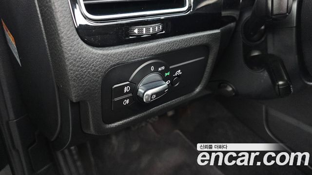 Volkswagen Touareg V6 3.0 TDI Bluemotion Premium 7P5 2016 — фото 20