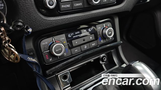 Volkswagen Touareg V6 3.0 TDI Bluemotion Premium 7P5 2016 — фото 21