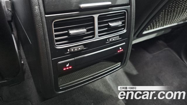 Volkswagen Touareg V6 3.0 TDI Bluemotion Premium 7P5 2016 — фото 22