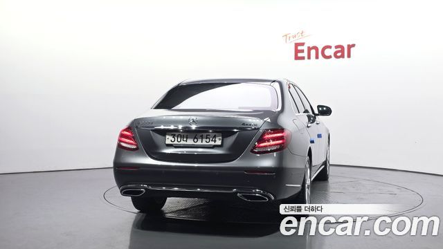 Mercedes-Benz E-Class (W213) E220d 4MATIC Exclusive 2019 — фото 4