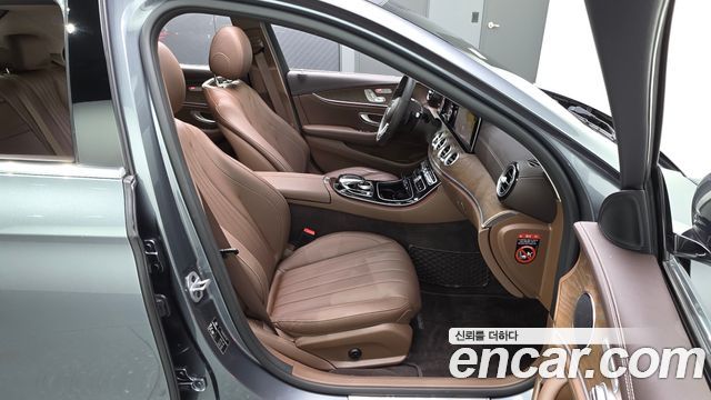 Mercedes-Benz E-Class (W213) E220d 4MATIC Exclusive 2019 — фото 12