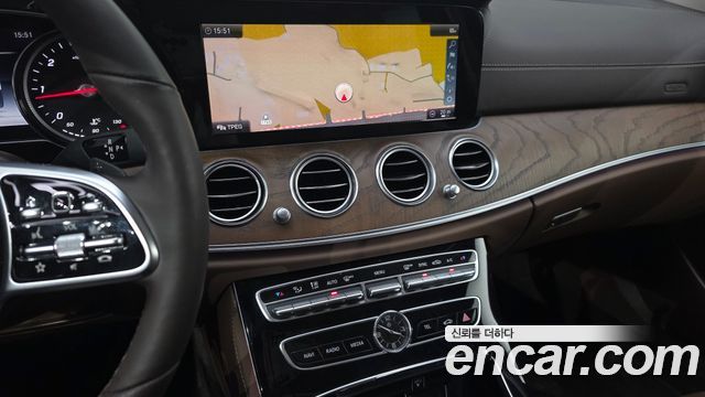 Mercedes-Benz E-Class (W213) E220d 4MATIC Exclusive 2019 — фото 16