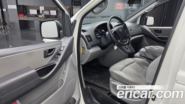 Hyundai Grand Starex Van 3-Seater Style 2021 — фото 10
