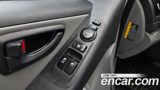 Hyundai Grand Starex Van 3-Seater Style 2021 — фото 18