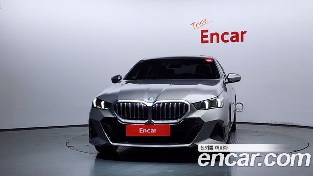 BMW 5 Series (G60) 530e xDrive M Sport 2025 — фото 3