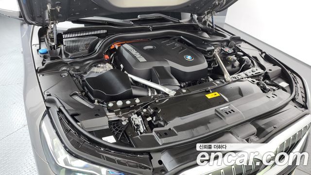 BMW 5 Series (G60) 530e xDrive M Sport 2025 — фото 6