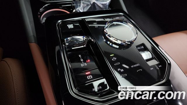 BMW 5 Series (G60) 530e xDrive M Sport 2025 — фото 9