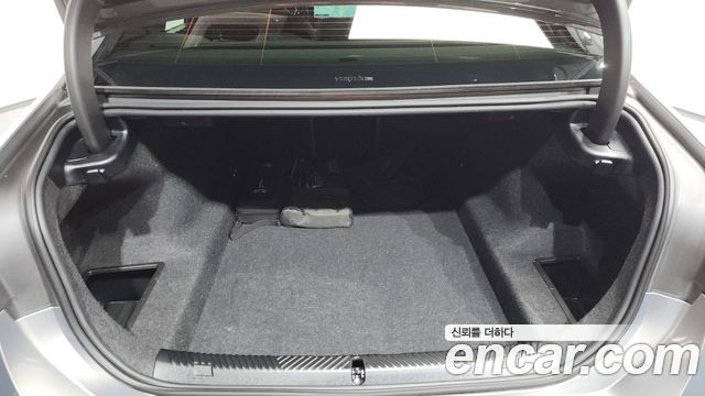 BMW 5 Series (G60) 530e xDrive M Sport 2025 — фото 18