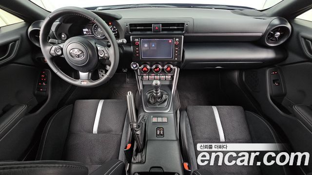 Toyota GR86 2.4 Premium 2025 — фото 7