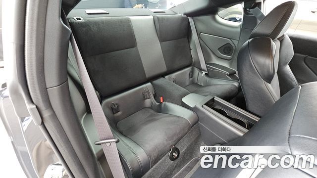 Toyota GR86 2.4 Premium 2025 — фото 12