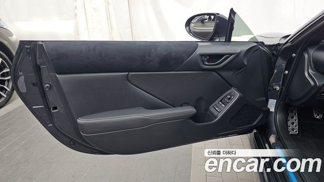 Toyota GR86 2.4 Premium 2025 — фото 25