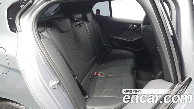 BMW 1 Series (F70) 120 M Sport 2025 — фото 11