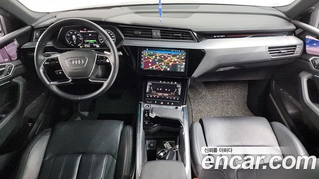 Audi e-tron 55 Quattro Sportback 2022 — фото 7