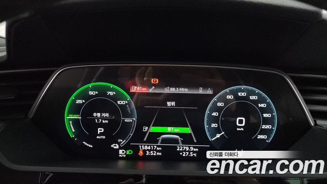 Audi e-tron 55 Quattro Sportback 2022 — фото 8
