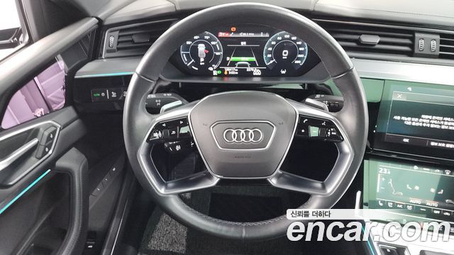 Audi e-tron 55 Quattro Sportback 2022 — фото 13