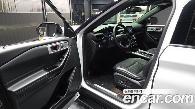 Ford Explorer (VI) 2.3 LimIted 4WD 2020 — фото 10