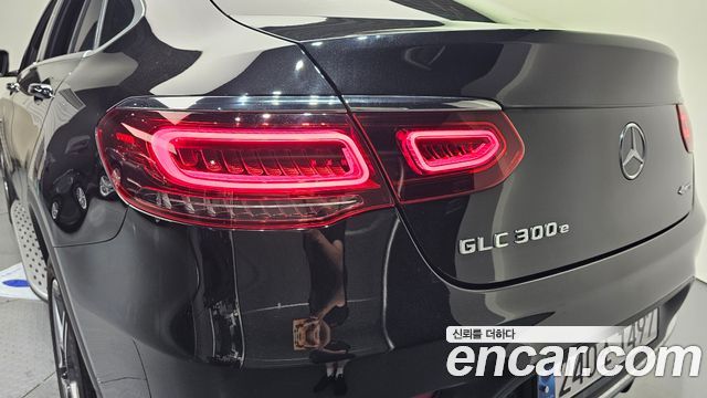 Mercedes-Benz GLC-Class (X253) GLC300e 4MATIC Coupe 2021 — фото 23