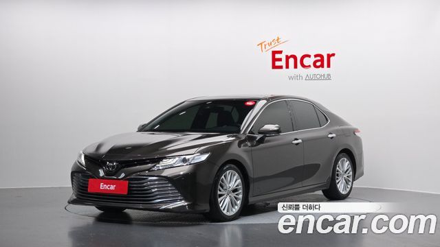 Toyota Camry (XV70) 2.5 2019 — фото 1
