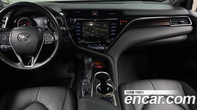 Toyota Camry (XV70) 2.5 2019 — фото 14