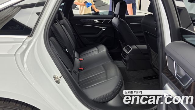 Audi A6 (C8) 40 TDI Quattro Premium 2021 — фото 16