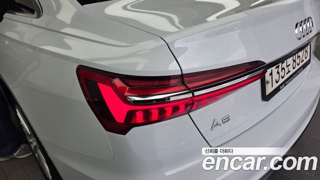 Audi A6 (C8) 40 TDI Quattro Premium 2021 — фото 29