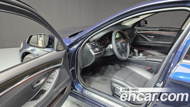BMW 5 Series (F10) 528i xDrive Luxury 2014 — фото 10