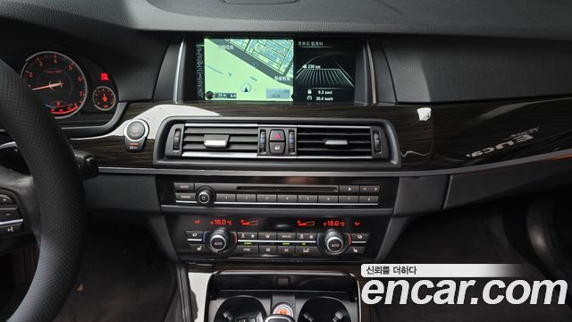 BMW 5 Series (F10) 528i xDrive Luxury 2014 — фото 19