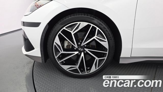 Hyundai Ioniq 6 Long Range AWD Exclusive + 2023 — фото 5