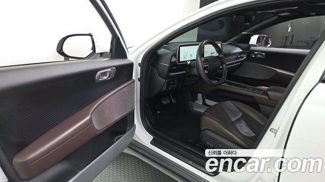 Hyundai Ioniq 6 Long Range AWD Exclusive + 2023 — фото 10