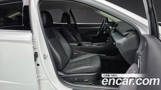 Hyundai Sonata The Edge (DN8) 2.0 Exclusive 2024 — фото 32