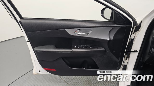 Kia K3 (II) 1.6 Prestige 2022 — фото 24