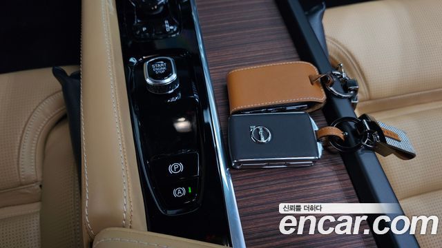 Volvo S60 (III) B5 Ultra Bright 2025 — фото 9