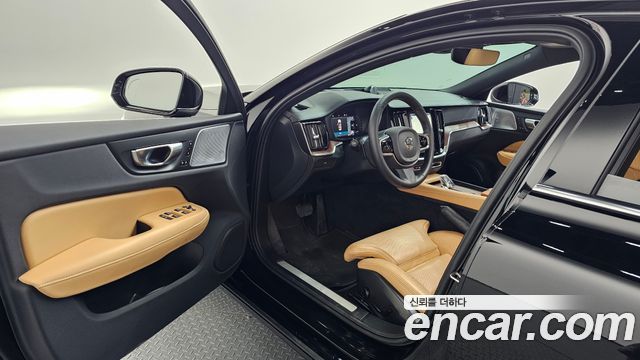 Volvo S60 (III) B5 Ultra Bright 2025 — фото 10