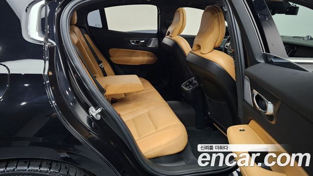 Volvo S60 (III) B5 Ultra Bright 2025 — фото 11
