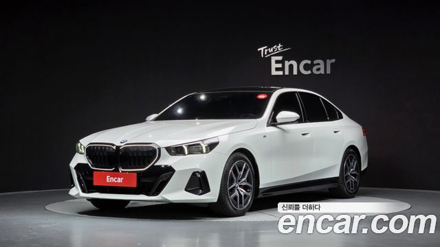 BMW 5 Series (G60) 520i Special Edition 2025 — фото 1