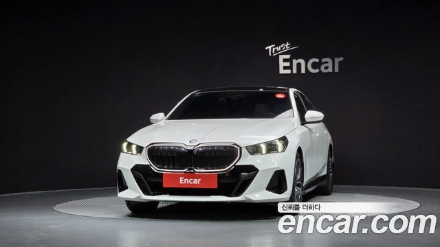 BMW 5 Series (G60) 520i Special Edition 2025 — фото 3