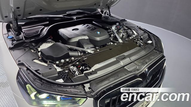 BMW 5 Series (G60) 520i Special Edition 2025 — фото 6