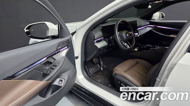BMW 5 Series (G60) 520i Special Edition 2025 — фото 10