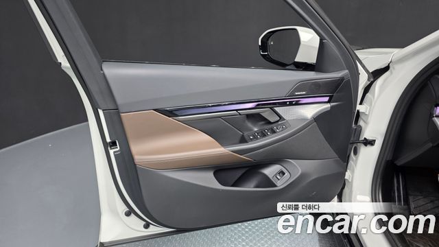BMW 5 Series (G60) 520i Special Edition 2025 — фото 24