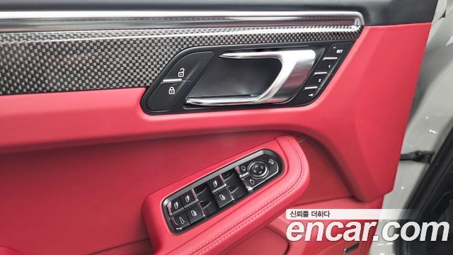 Porsche Macan 2.9 GTS 95B 2023 — фото 28