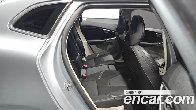 Volvo V40 D2 2nd 2015 — фото 11