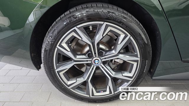 BMW i4 eDrive40 M Sports 2022 — фото 5