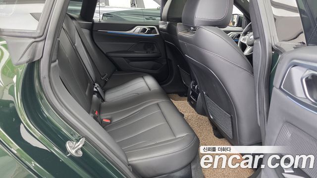 BMW i4 eDrive40 M Sports 2022 — фото 11