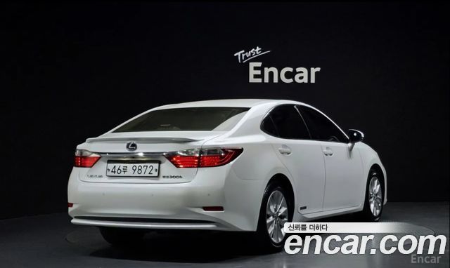 Lexus ES300h Supreme XV60 2013 — фото 2