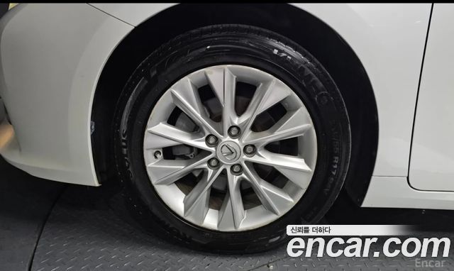 Lexus ES300h Supreme XV60 2013 — фото 4