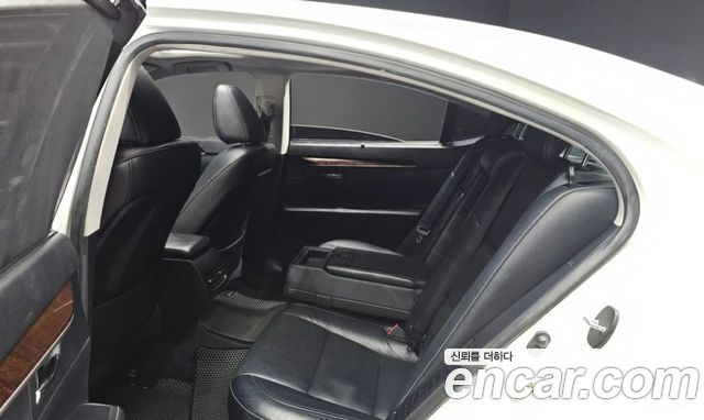Lexus ES300h Supreme XV60 2013 — фото 15