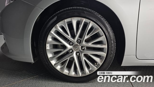 Lexus ES350 Executive XV60 2015 — фото 5