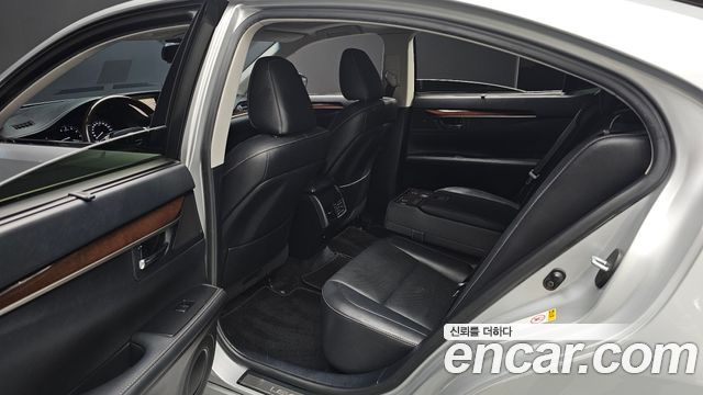 Lexus ES350 Executive XV60 2015 — фото 12