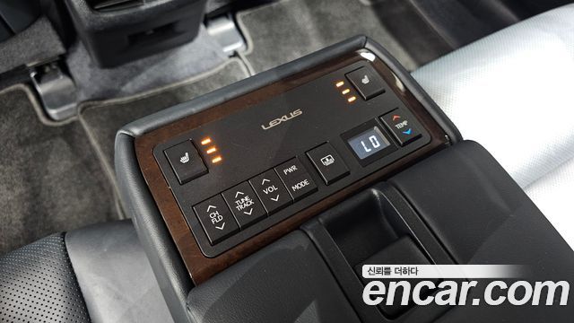 Lexus ES350 Executive XV60 2015 — фото 18